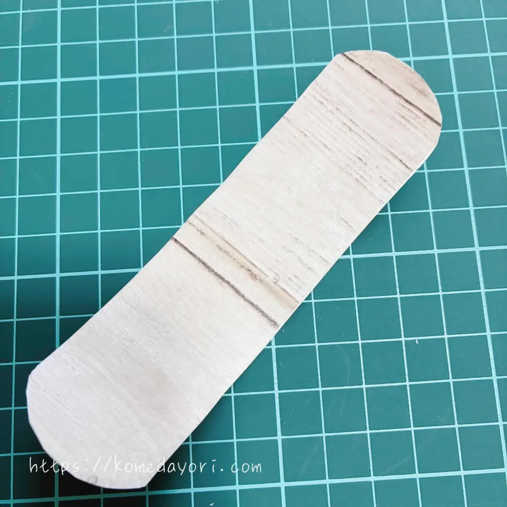 なないろでんでんむしの胴体にリメイクシートを貼り付けた後の画像